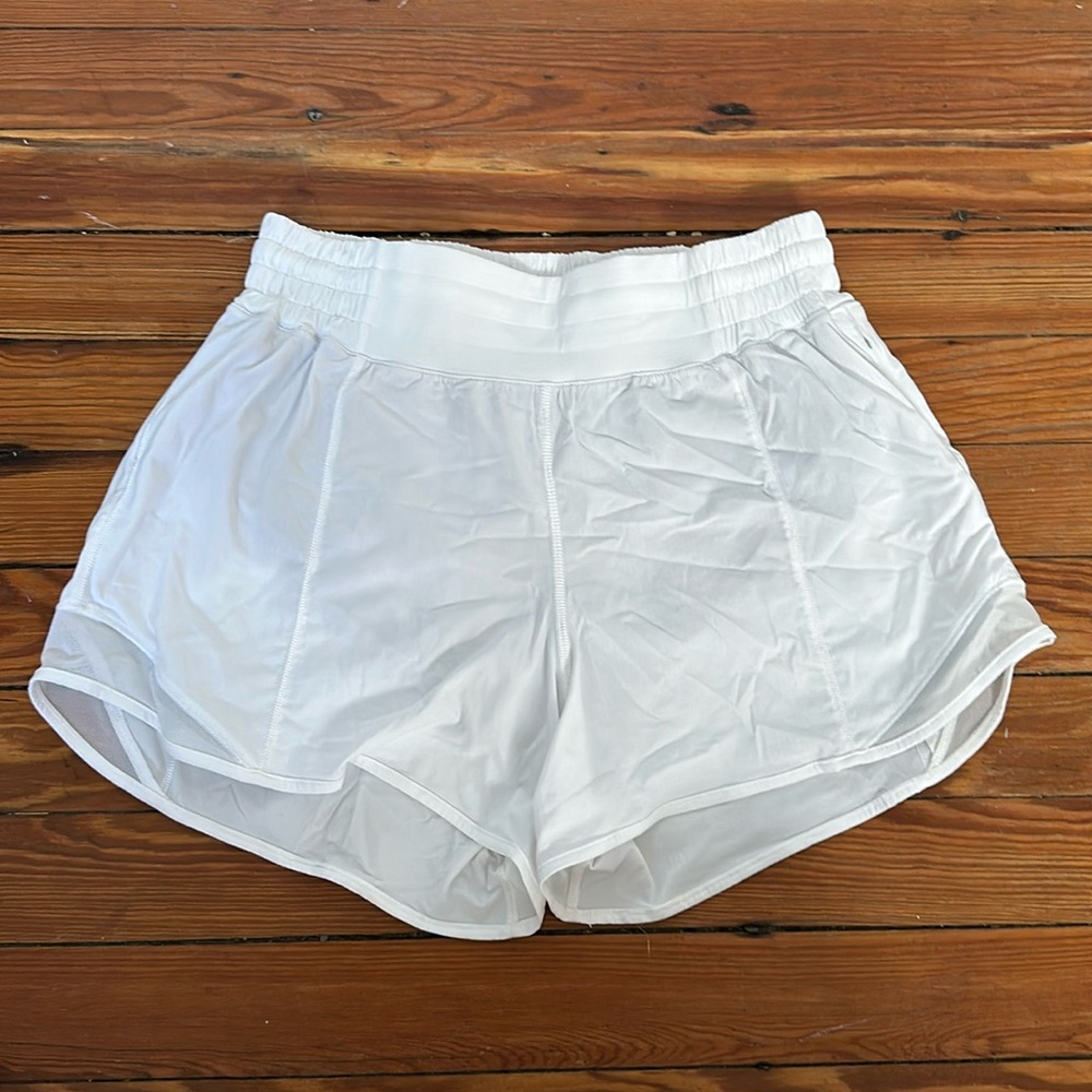 Lululemon high rise hotty hot shorts